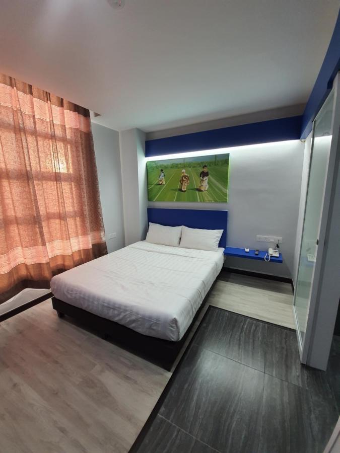 Paradian Hotel Σερεμπάν Εξωτερικό φωτογραφία